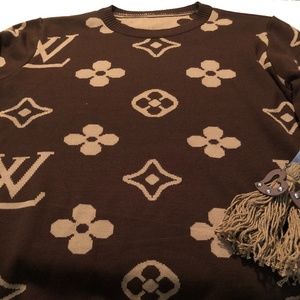 Lv sweater